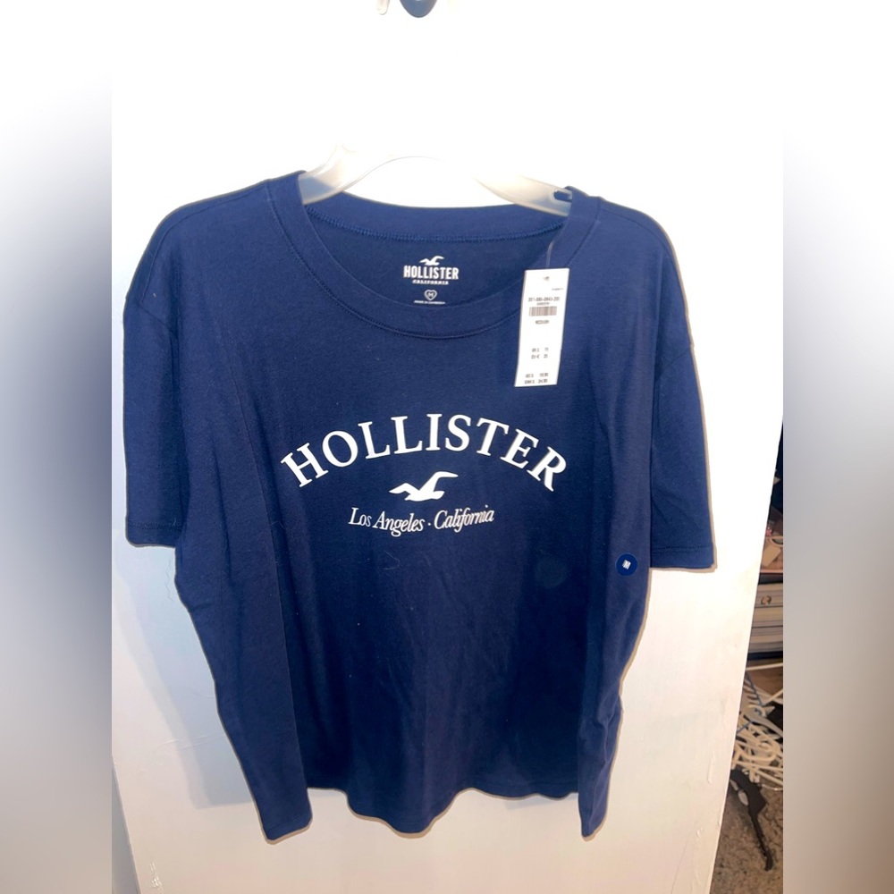 Hollister T-Shirt